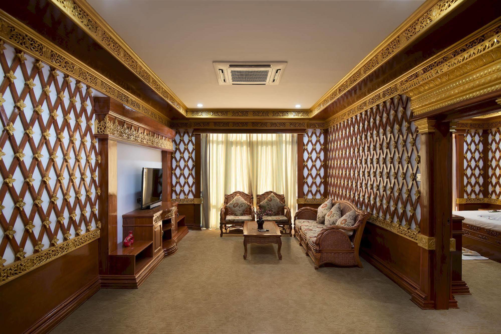 Su Tine San Royal Palace Hotel Bagan Buitenkant foto